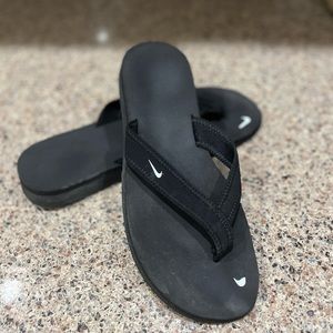 Nike Women’s Flip-Flop Size 7